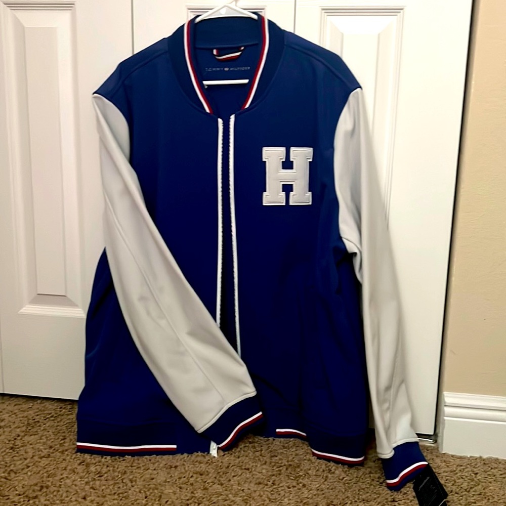 XXL Tommy Hilfiger jacket water resistant Blue Gray White and Red